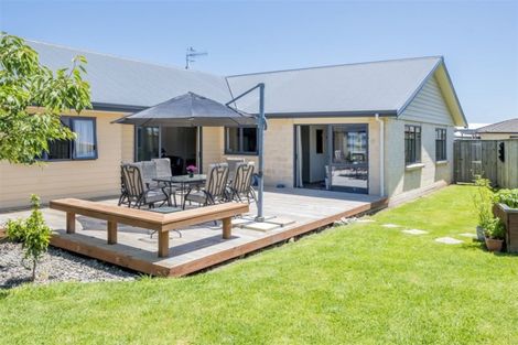 Photo of property in 6 Karlos Lane, Levin, 5510