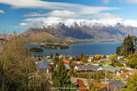 Photo of property in 14 Greenstone Place, Fernhill, Queenstown, 9300