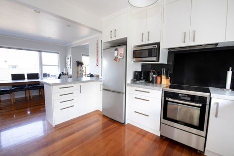 Photo of property in 1 Holyrood Street, Taradale, Napier, 4112