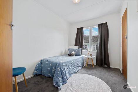 Photo of property in 43 Russell Road, Wainuiomata, Lower Hutt, 5014