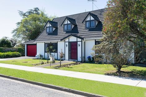 Photo of property in 38 Kings Drive, Levin, 5510