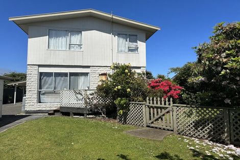 Photo of property in 24 Whitcombe Terrace, Hokitika, 7810