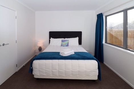 Photo of property in 2/5 Jones Crescent, Melville, Hamilton, 3206