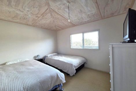 Photo of property in 102 Sands Crescent, Matarangi, Whitianga, 3592