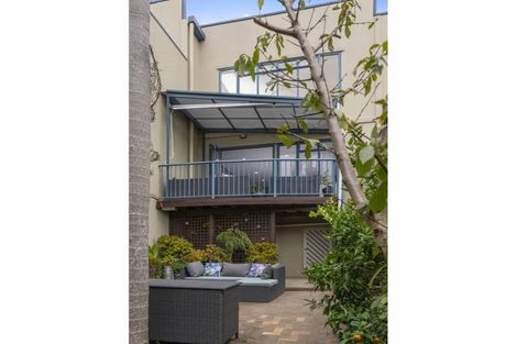 Photo of property in 6/6-8 Pannill Place, Oteha, Auckland, 0632