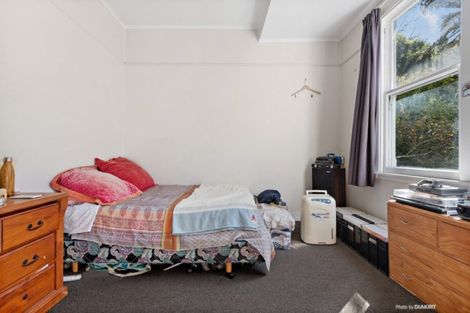 Photo of property in 113 Northland Road, Northland, Wellington, 6012