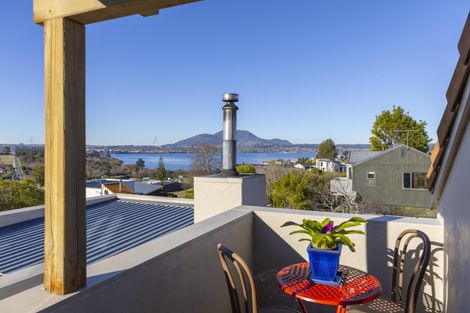 Photo of property in 718 Acacia Bay Road, Acacia Bay, Taupo, 3330