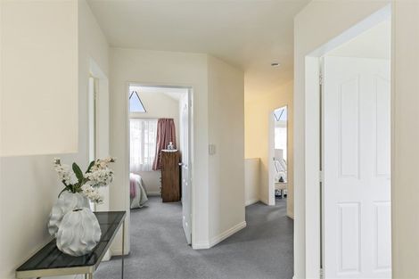 Photo of property in 15a The Quadrant, Miramar, Wellington, 6022