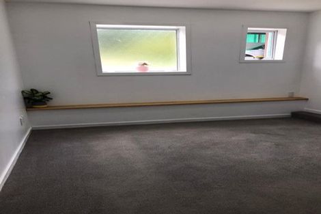 Photo of property in 3/496 Glenfield Road, Glenfield, Auckland, 0629