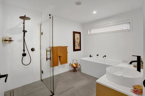 Photo of property in 26 Mercade Close, Stratford, 4332