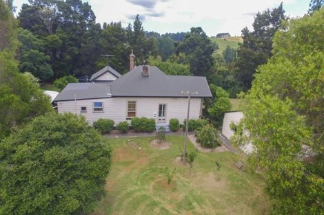 Photo of property in 32 Franklin Road, Paparoa, 0571