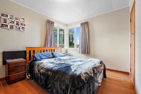 Photo of property in 16 Cumming Street, Okato, 4335