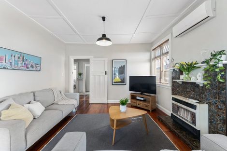 Photo of property in 11a Bruges Avenue, Miramar, Wellington, 6022