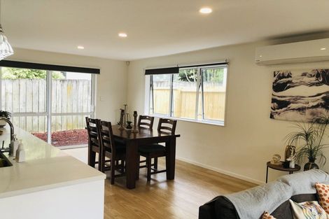 Photo of property in 31 Devonshire Road, Unsworth Heights, Auckland, 0632