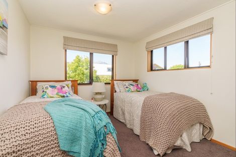 Photo of property in 22 Hood Crescent, Arrowtown, 9302