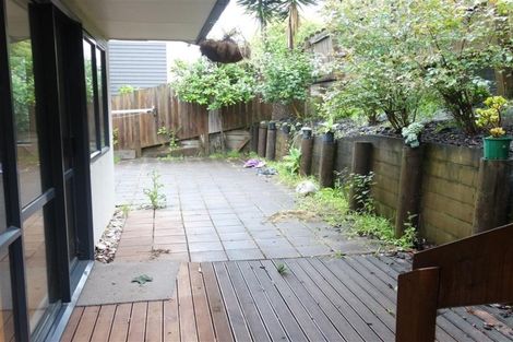 Photo of property in 48 Rising Parade, Fairview Heights, Auckland, 0632