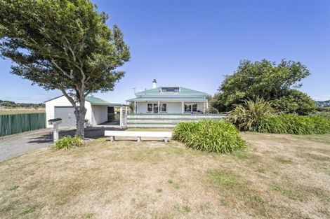 Photo of property in 1 Graves Street, Eltham, 4322