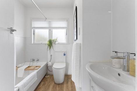 Photo of property in 2/4 Cecil Road, Milford, Auckland, 0620