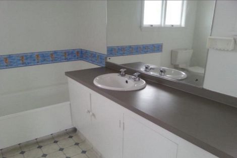 Photo of property in 4/58 Office Road, Merivale, Christchurch, 8014