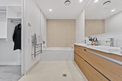 Photo of property in 17/258 Hurstmere Road, Takapuna, Auckland, 0622