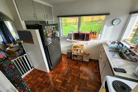 Photo of property in 2/10 Ayton Drive, Totara Vale, Auckland, 0629