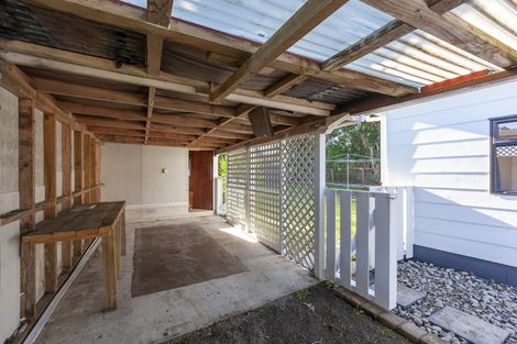 Photo of property in 17 Old Coach Road South, Otaki Beach, Otaki, 5512