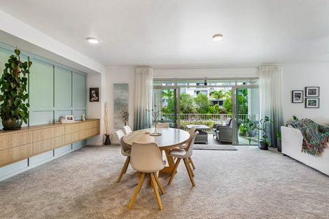 Photo of property in 19 Parkside Drive, Orewa, 0931