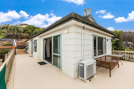 Photo of property in 57b Albatross Close, Whitby, Porirua, 5024