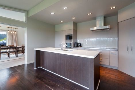 Photo of property in 33 Oram Drive, Turitea, Palmerston North, 4472