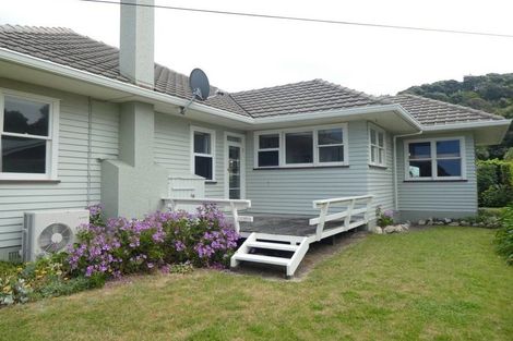 Photo of property in 44 Moana Road, Okitu, Gisborne, 4010