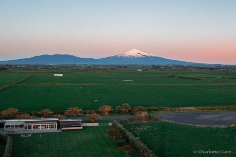Photo of property in 77 Anglers Avenue, Warea, New Plymouth, 4381