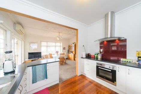 Photo of property in 18 Mahoe Avenue, Takaro, Palmerston North, 4410