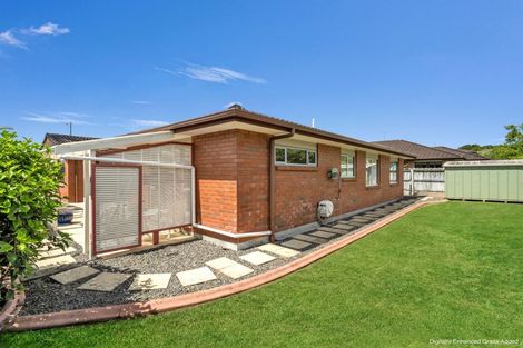 Photo of property in 21 Saltwood Street, Red Beach, 0932