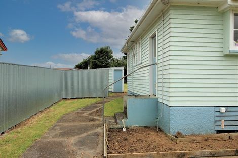 Photo of property in 49 Burgoyne Street, Woodville, 4920