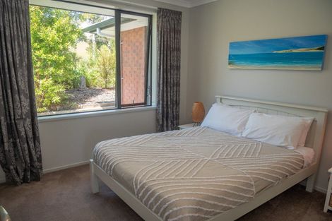 Photo of property in 31 Eagles Way, Cable Bay, 0420