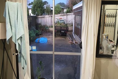 Photo of property in 33 Ernest Street, Ranui, Porirua, 5024