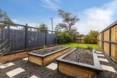 Photo of property in 4 Red Hill Road, Red Hill, Papakura, 2110