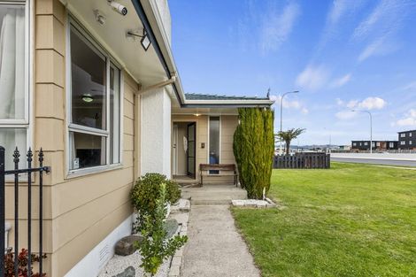 Photo of property in 743 Maunganui Road, Mount Maunganui, 3116