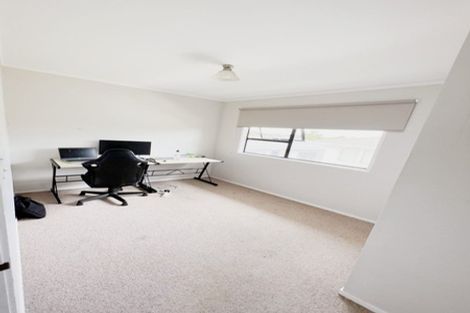 Photo of property in 28 Maugham Drive, Bucklands Beach, Auckland, 2014