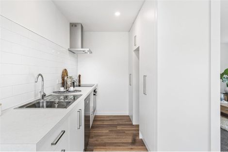 Photo of property in 10 Mcfaddens Road, St Albans, Christchurch, 8052