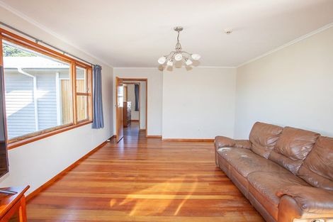 Photo of property in 15 Bayly Street, Waitara, 4320