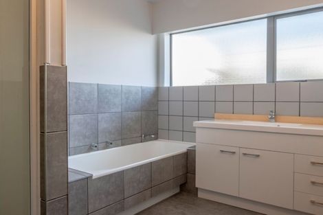 Photo of property in 60 Hendon Road, Fairview Downs, Hamilton, 3214