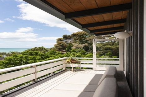 Photo of property in 20 Glenelg Road, Red Beach, 0932