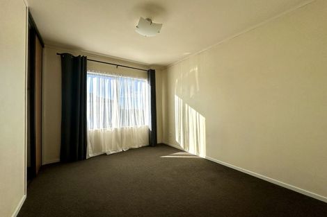 Photo of property in 4/141 Colwill Road, Massey, Auckland, 0614