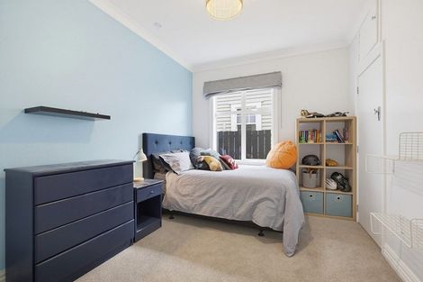 Photo of property in 185 Coutts Street, Rongotai, Wellington, 6022