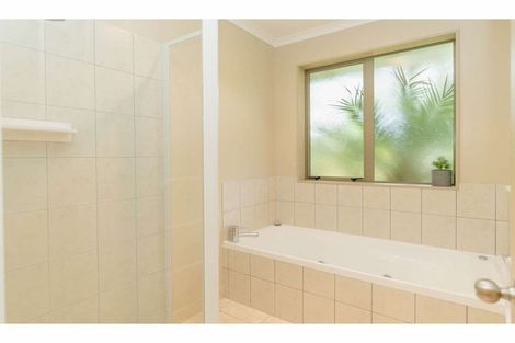 Photo of property in 16 Spinnaker Point, Haruru, 0204