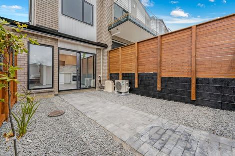 Photo of property in 20 Sabot Place, Massey, Auckland, 0614