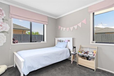 Photo of property in 23 Seabreeze Place, Papamoa Beach, Papamoa, 3118