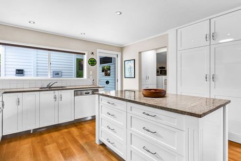 Photo of property in 4 Price Street, Westown, New Plymouth, 4310