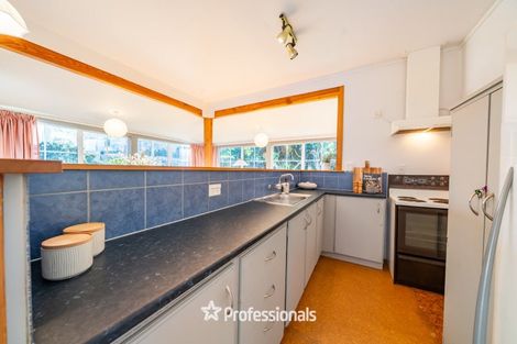 Photo of property in 124 Tutere Street, Waikanae Beach, Waikanae, 5036
